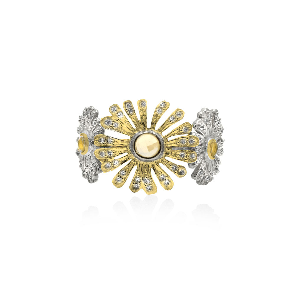 Two Toned Daisy Ring