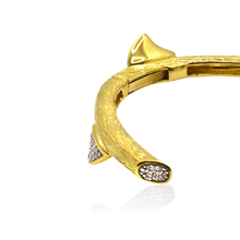 Peruvian Thorn Hinge Bracelet in Yellow Gold with White Stones
